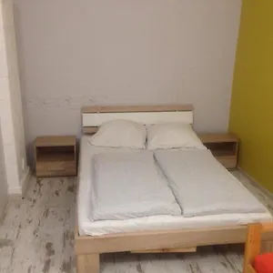 https://tenement-house.poznan-hotels.com